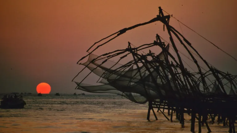 Chinese fishing nets in Ernakulam, Kerala – traditional coastal fishing method